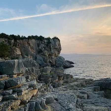 Pinea - Newly Built Modern Few Minutes From The - *