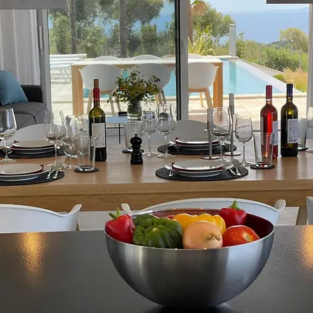 Villa Pinea - Newly Built Modern Few Minutes From The - *