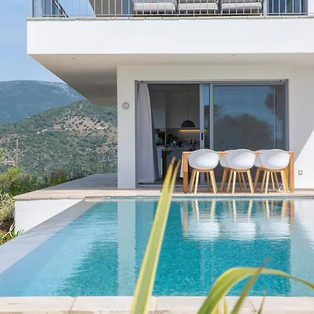 Villa Pinea - Newly Built Modern Few Minutes From The -