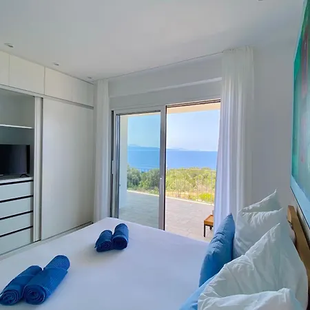 Pinea - Newly Built Modern Few Minutes From The -