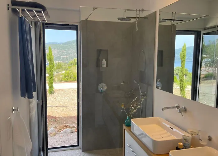 Pinea - Newly Built Modern Few Minutes From The - Evgiros